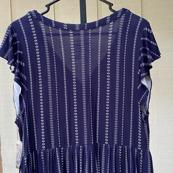 Size 1X Torrid Women’s Top Navy Blue Super Soft Knits - Picture 12 of 12